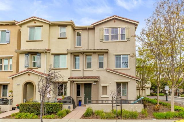 632 Moss Way, Hayward CA: https://media.crmls.org/mediaz/ade28bdf-ad9f-4092-80c5-1dda40bbb69d.jpg