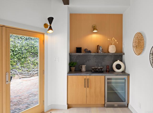 Detail Gallery Image 17 of 35 For 7525 Piper Pl, Los Angeles,  CA 90045 - 3 Beds | 2 Baths