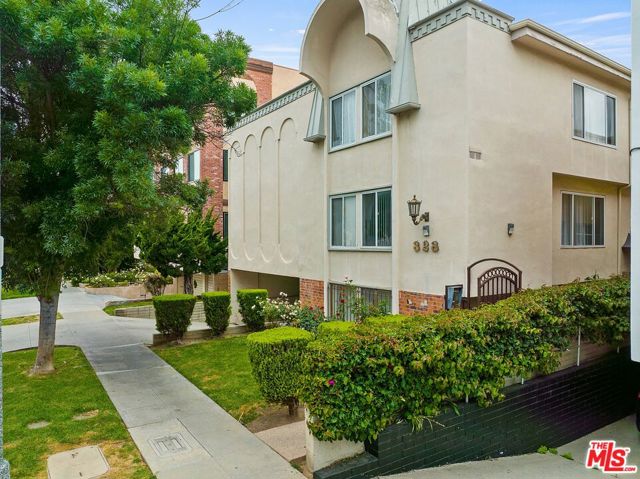 Photo of 328 S Elm Drive #2, Beverly Hills, CA 90212