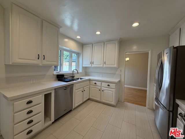 11293 Brookhaven Avenue, Los Angeles CA: https://media.crmls.org/mediaz/ade4117a-4246-4500-9999-fdd35f151926.jpg