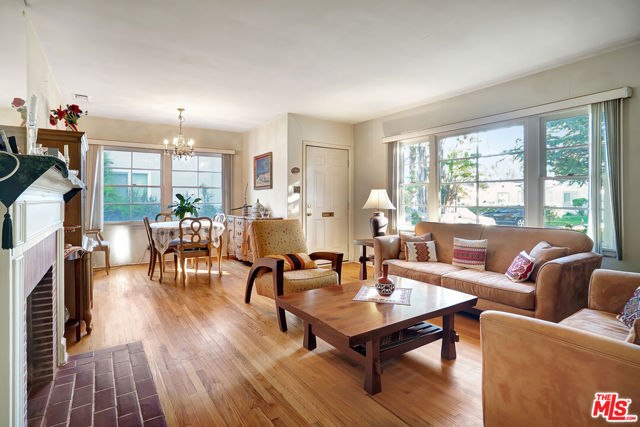 12307 Collins Street photo 4