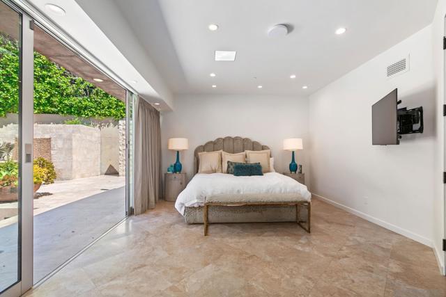 14817 Arroyo Rosita, Rancho Santa Fe CA: https://media.crmls.org/mediaz/ade50813-a92f-40e5-bd9d-1420b56d9a32.jpg