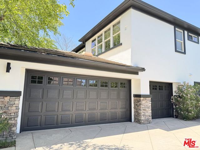 23473 Palm Drive, Calabasas CA: https://media.crmls.org/mediaz/ade513d1-1282-459e-9c9f-55b11ffaec45.jpg
