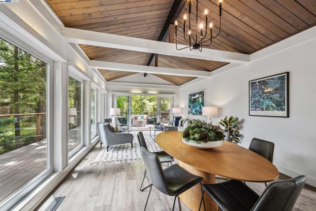 589 TAHOS ROAD, Orinda CA: https://media.crmls.org/mediaz/ade586a4-b292-4980-aadd-a64a8f629405.jpg