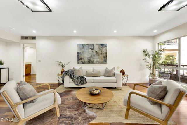 1127 E Del Mar Boulevard, Pasadena CA: https://media.crmls.org/mediaz/ade6ae89-488c-48fc-bd31-b6fdaec95b02.jpg