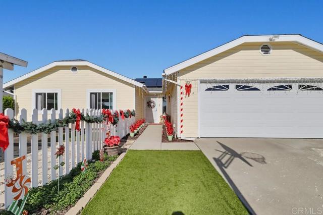 Detail Gallery Image 5 of 54 For 2674 Buena Vista Ave, Lemon Grove,  CA 91945 - 3 Beds | 2 Baths