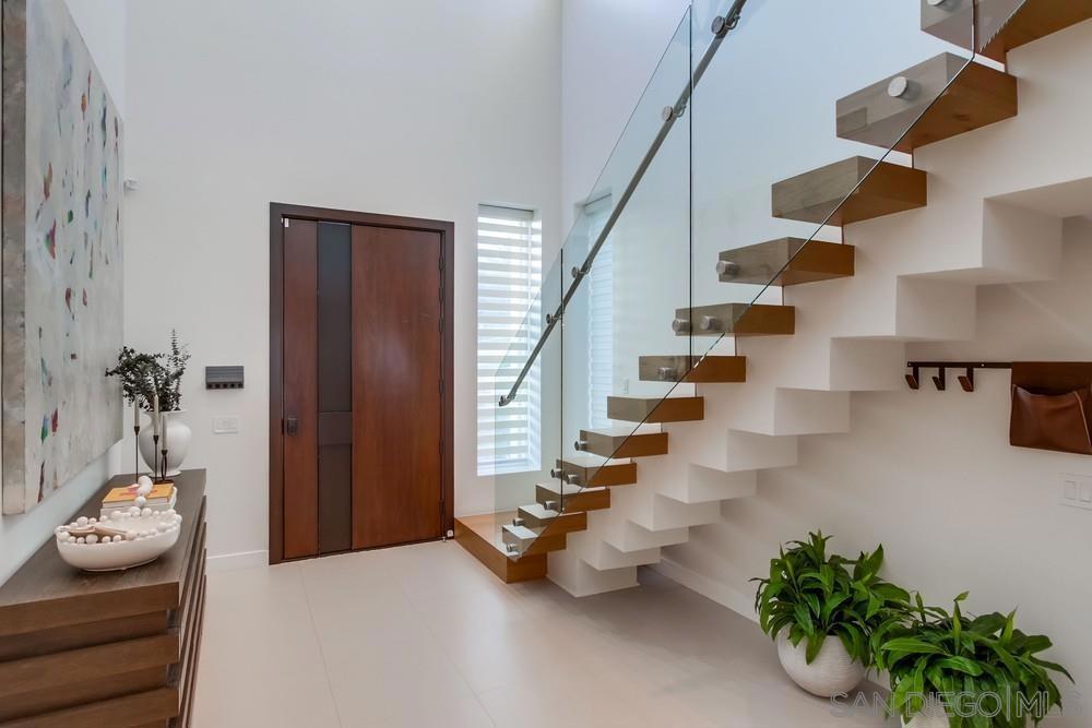 5435 Parkview Dr. - photo 9