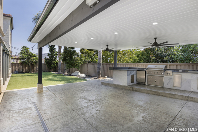 2832 Echo Ridge CT, Chula Vista CA: https://media.crmls.org/mediaz/ade878d7-4b31-4402-8e23-8c881b41d901.jpg