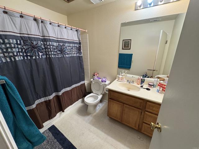 Detail Gallery Image 9 of 13 For 1365 Yorktown Cir, San Jacinto,  CA 92583 - 2 Beds | 2 Baths