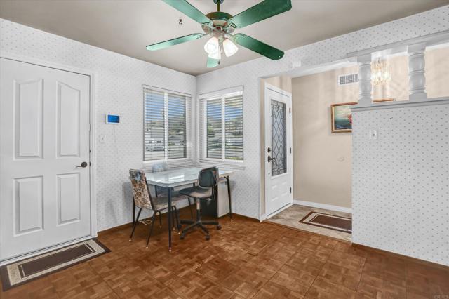 Detail Gallery Image 11 of 38 For 8301 Beaver Lake Dr, San Diego,  CA 92119 - 3 Beds | 2 Baths