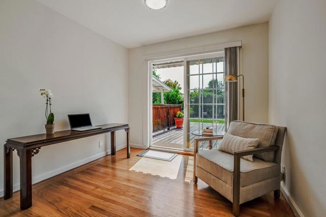 1320 Windermere Avenue, Menlo Park CA: https://media.crmls.org/mediaz/ade9ce19-93df-4842-b83d-5b85b76fc673.jpg