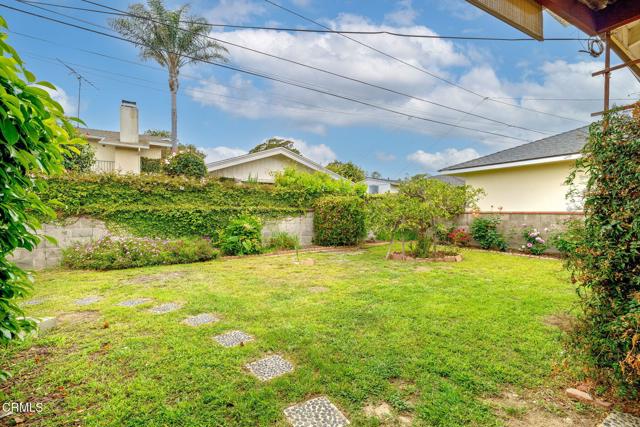 209 Dorothy Avenue, Ventura CA: https://media.crmls.org/mediaz/adeae8ed-eca0-4bbe-93f4-f780b49e91f6.jpg