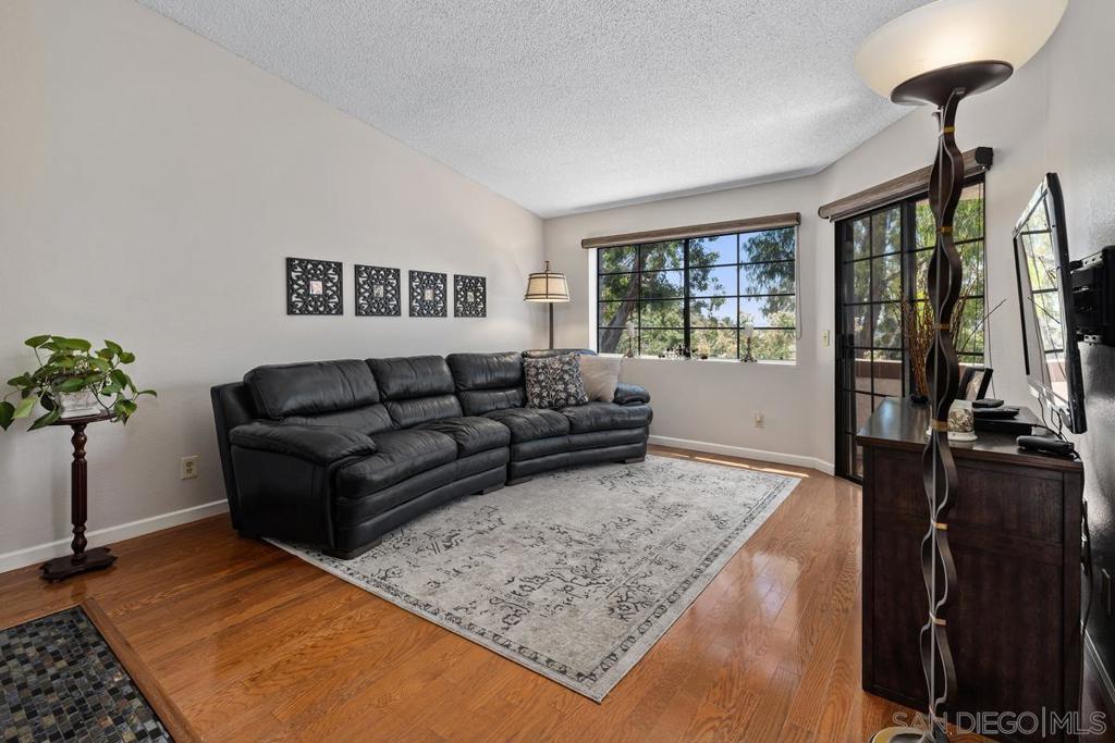 MLS #250034854SD img 6