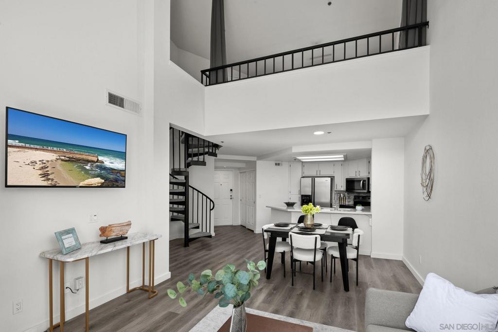 680 Camino De La Reina - photo 3