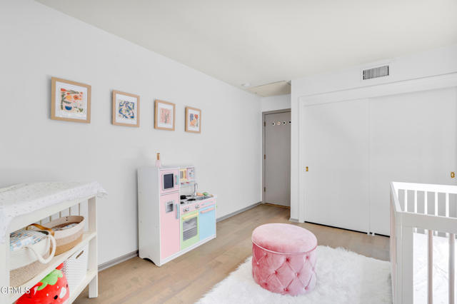 684 Orange Drive, Sierra Madre CA: https://media.crmls.org/mediaz/adebfff8-6eaf-42e8-b147-c5090a58da68.jpg