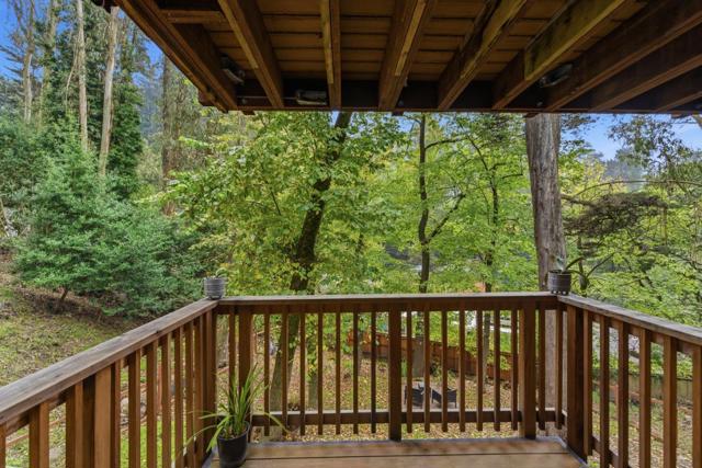 2343 Arrowhead Drive, Oakland CA: https://media.crmls.org/mediaz/adecb0c6-3914-4c70-aa35-13c9b14391dd.jpg