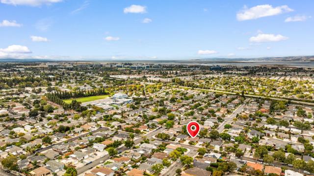 879 Coachella Avenue, Sunnyvale CA: https://media.crmls.org/mediaz/adeebe6c-d637-4fc0-bc18-4e20264e8862.jpg