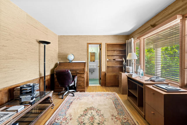 4369 Firmament Avenue, Encino CA: https://media.crmls.org/mediaz/adef2035-175b-447b-922c-41a3cffc5b30.jpg