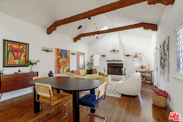 2251 N Cahuenga Boulevard, Los Angeles CA: https://media.crmls.org/mediaz/adef4d0c-de18-46ed-9177-9bd7e095d86e.jpg