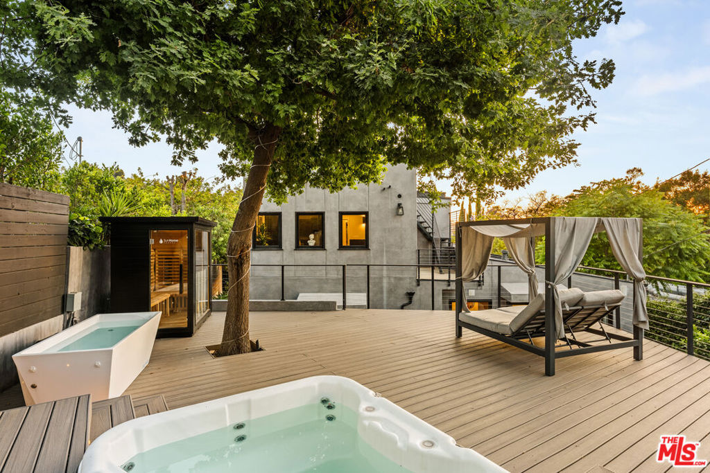 3936 Farley CourtStudio City img 21