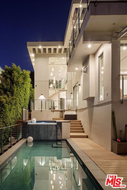 3042 Landa Street, Los Angeles CA: https://media.crmls.org/mediaz/adefe2ad-a38f-4ed9-b376-d417498e8671.jpg