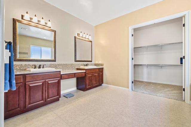 57816 Barristo Circle, La Quinta CA: https://media.crmls.org/mediaz/adf063ae-659c-4af2-9ca0-8f4511fbb496.jpg