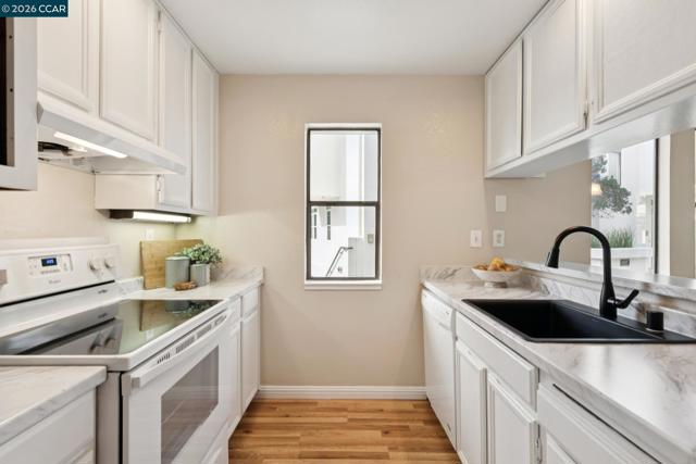 68 Mozden Ln, Pleasant Hill CA: https://media.crmls.org/mediaz/adf0a167-b8c7-4e35-aaa7-dfff78be18e5.jpg