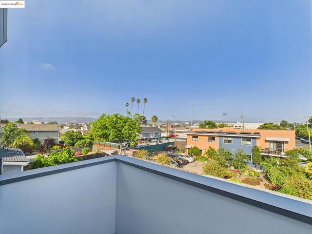 2602 Adeline St, Oakland CA: https://media.crmls.org/mediaz/adf0ed70-e9f2-45a1-b52b-a9691c815f23.jpg