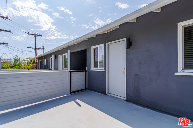 1812 West Glenoaks Boulevard, D photo 11