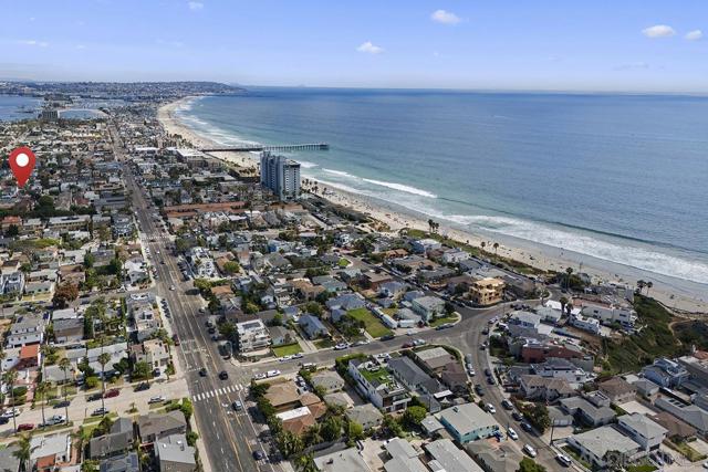 849 851 Missouri St, San Diego CA: https://media.crmls.org/mediaz/adf1c302-a53d-479c-bb97-958dede684d2.jpg