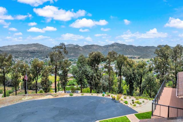 12845 Golden Way, Poway CA: https://media.crmls.org/mediaz/adf1ee42-7cfb-4500-9609-57d2fe0dd64f.jpg