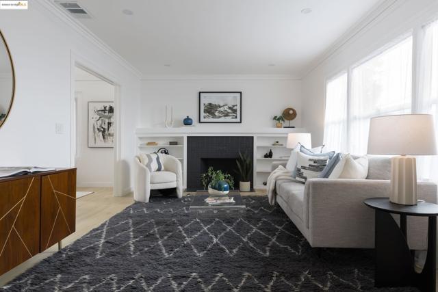3508 Lyon Ave, Oakland CA: https://media.crmls.org/mediaz/adf2152d-18b7-456b-9663-39b90fb21fe1.jpg