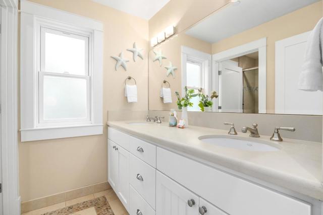 360 5th Avenue, Santa Cruz CA: https://media.crmls.org/mediaz/adf25316-6ff6-4caf-94fb-1b91d23e441b.jpg