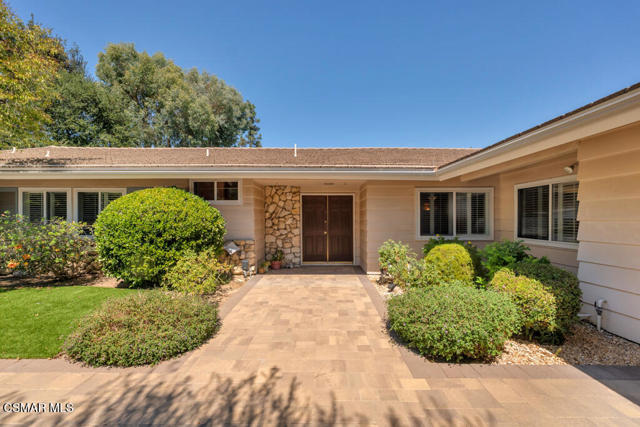 22485 Paul Revere Drive, Calabasas CA: https://media.crmls.org/mediaz/adf264ed-79cc-4c0d-848d-c0d7b8bc8a30.jpg