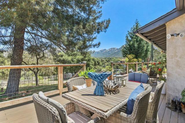 17915 Mark Lee Dr, Jamul CA: https://media.crmls.org/mediaz/adf29e92-8a9b-437e-bea7-4a9bd26e1fe0.jpg