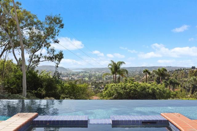 3251 Piragua Street, Carlsbad CA: https://media.crmls.org/mediaz/adf3d0f8-8378-4fff-aa9c-af8cc2ae8856.jpg