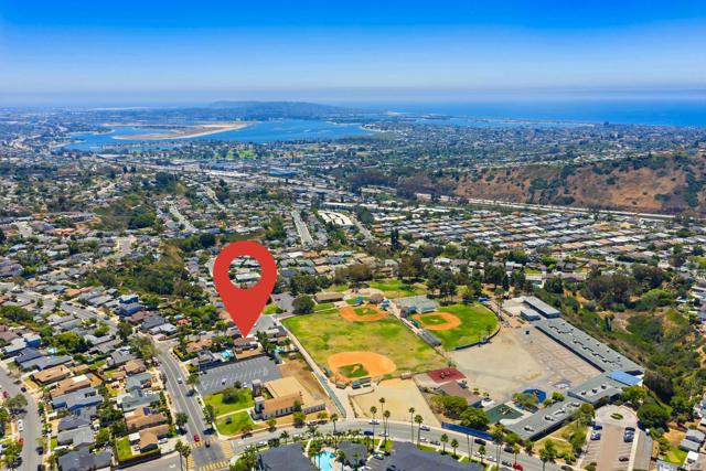 3380 Moraga Court, San Diego CA: https://media.crmls.org/mediaz/adf4445f-203b-4670-b9cb-832441059ad3.jpg