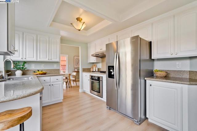 Image 11 of 58 For 4144 Garibaldi Pl