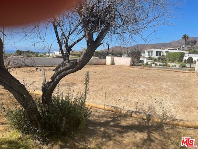 3834 Surfwood Road photo 3