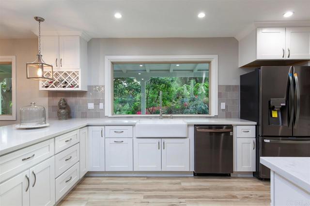 Image 3 of 24 For 4221 Vista Way