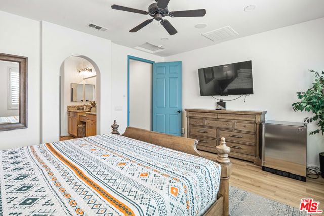 42871 Beato Drive, Indio CA: https://media.crmls.org/mediaz/adf67392-c6a9-4b80-a123-b3917cbea240.jpg