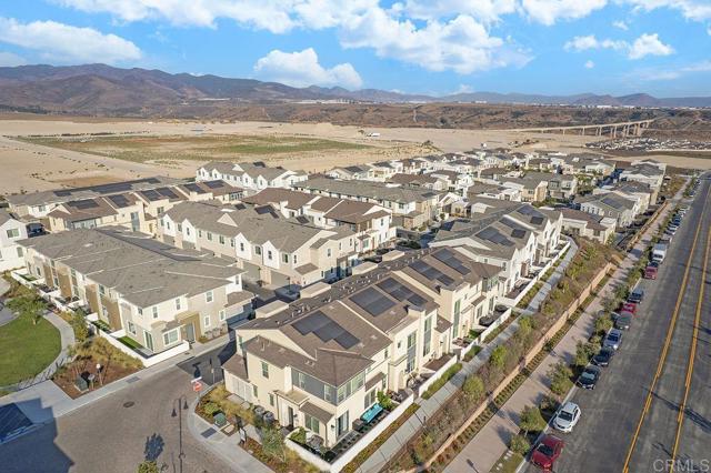 Detail Gallery Image 37 of 39 For 2040 Bluestone Cir, Chula Vista,  CA 91913 - 3 Beds | 2/1 Baths