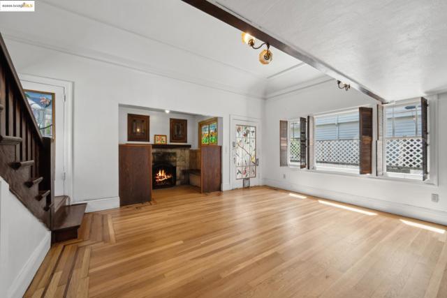 Image 12 of 47 For 2119 Derby St