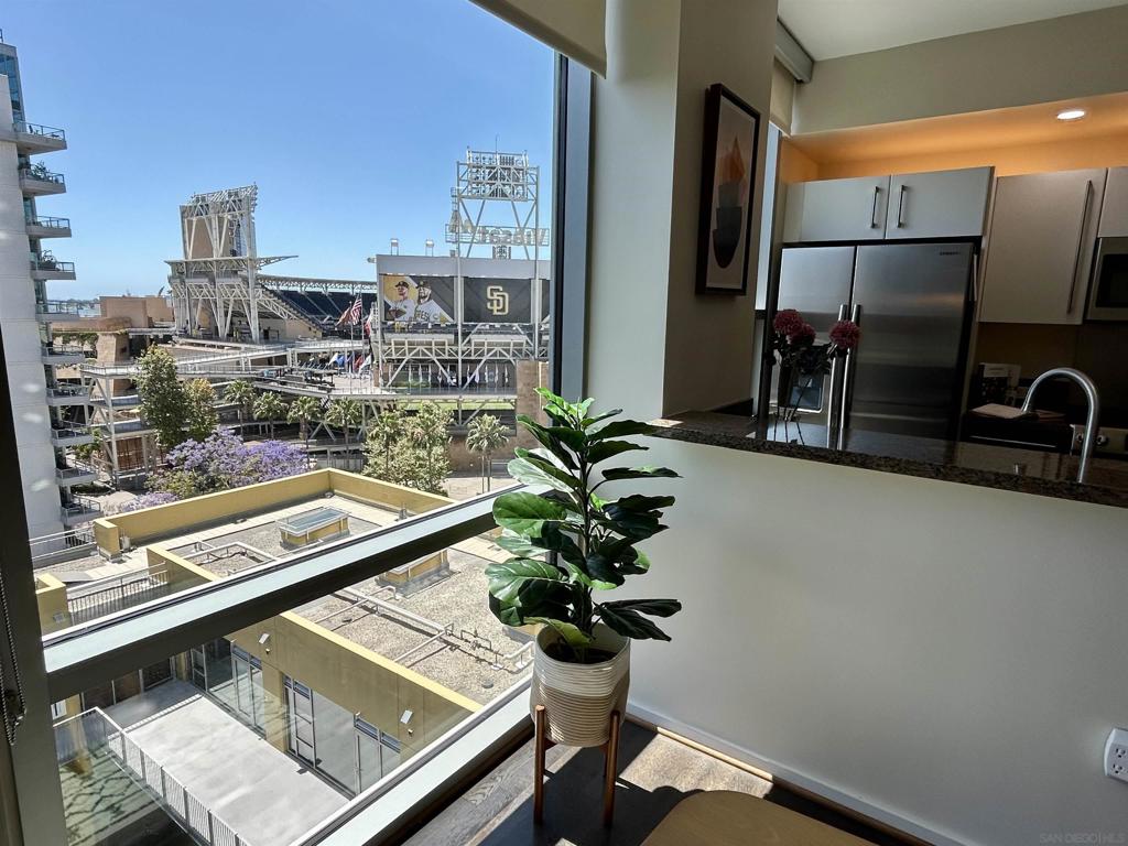 321 10th Ave - photo 11