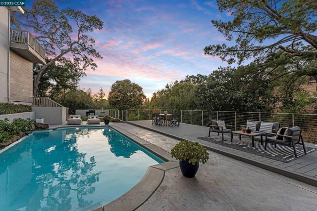 127 Caminar Way, Walnut Creek CA: https://media.crmls.org/mediaz/adf8e513-8709-481a-9e8b-65a362ad9364.jpg