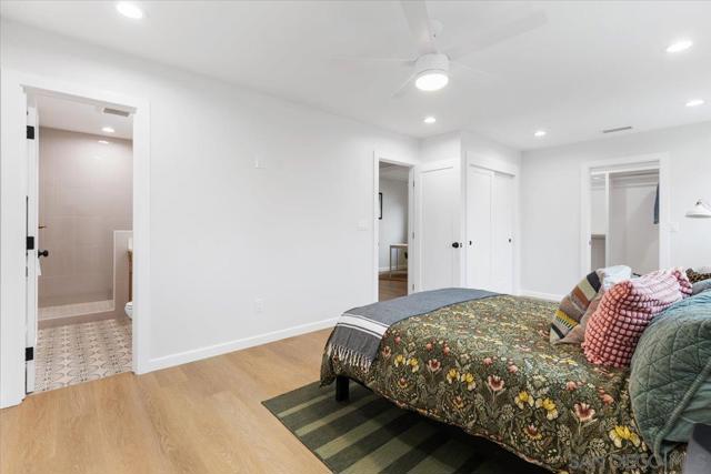 1211 California St, Imperial Beach CA: https://media.crmls.org/mediaz/adf94a64-4bf7-4284-ab2b-f3c090ba0b00.jpg