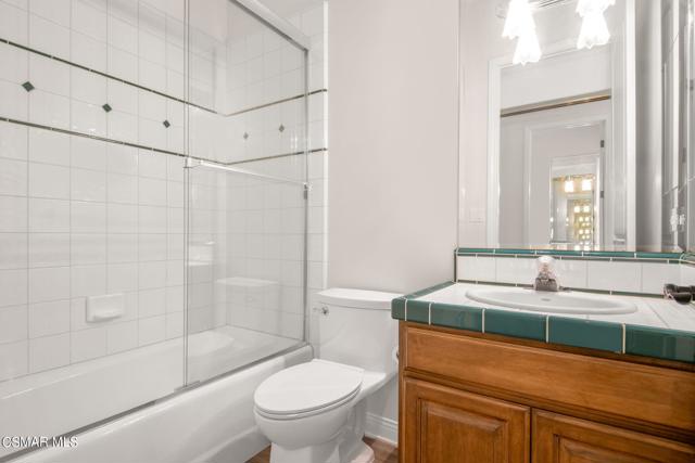 13550 Andalusia Drive, Santa Rosa CA: https://media.crmls.org/mediaz/adf96b65-6879-4a3b-a2e8-f4b726d0c59d.jpg