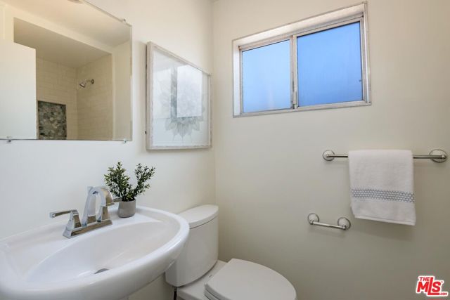 6591 Camino Venturoso, Goleta CA: https://media.crmls.org/mediaz/adf9794f-c6b3-45ad-89ef-5b59438bac41.jpg