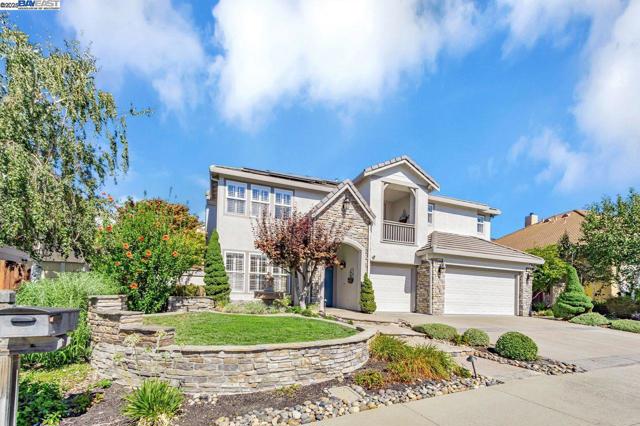 5391 Fernbank Dr, Concord CA: https://media.crmls.org/mediaz/adfa670a-01bb-4fc1-9d29-62bb4cbdaee3.jpg
