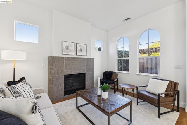 Image 4 of 49 For 548 Gabriel Ct